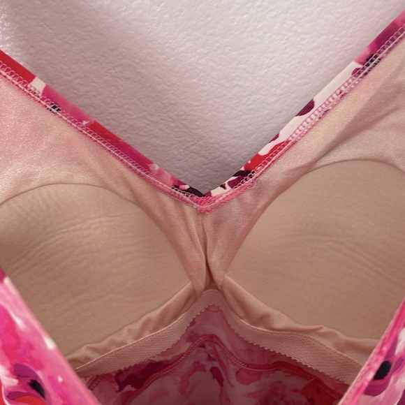 Maxine of Hollywood pink floral swim dress 14 - Picture 4 of 6